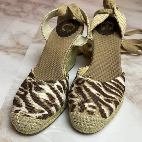 C. Wonder Brown White Zebra Print Tie-up Espadrille Wedge Heels Sandals - Size 6 - Picture 3 of 9